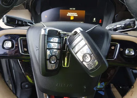 2022 Lincoln Corsair Grand Touring z USA, uszkodzony, nr VIN 5LMTJ5DZ2NUL02933